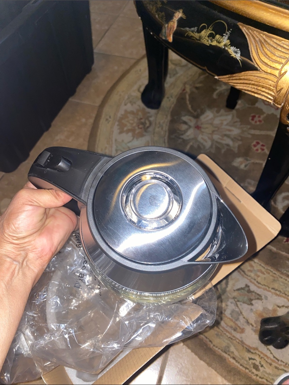 New Chefman Electric Kettle - Clear Glass with Silver Accents - Picture 11 of 16